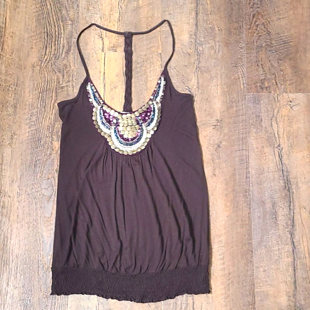 Razor back tank